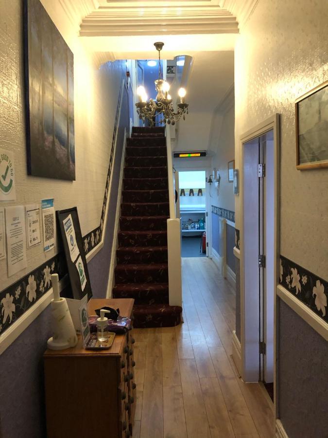 Ultimate Family Guest House Blackpool Zewnętrze zdjęcie