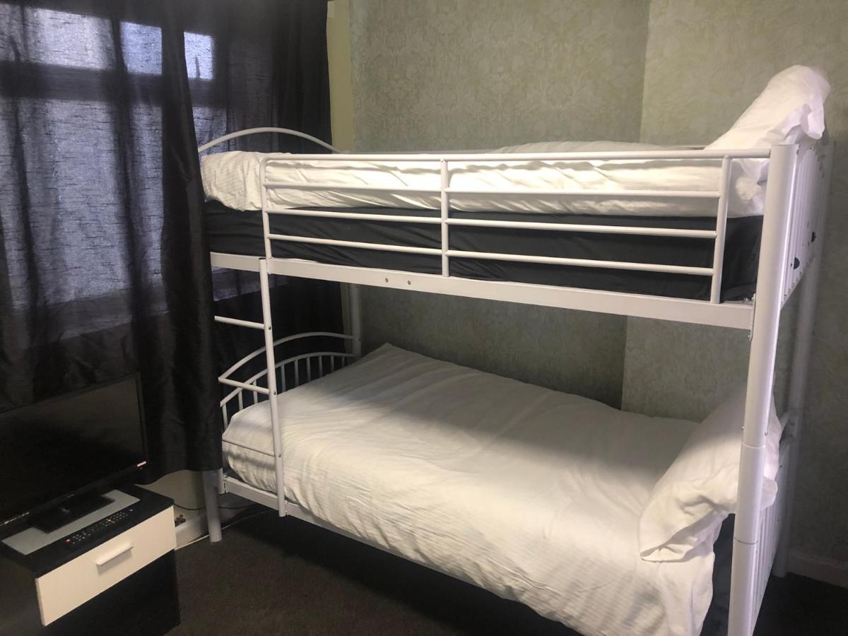 Ultimate Family Guest House Blackpool Zewnętrze zdjęcie